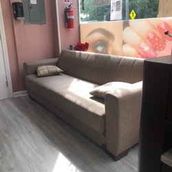 Design Nail Salon - A great place to wait.