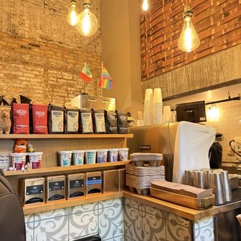 Hero Coffee and Bagel Bar - Coffee & Tea Near Me - Chicago, Illinois