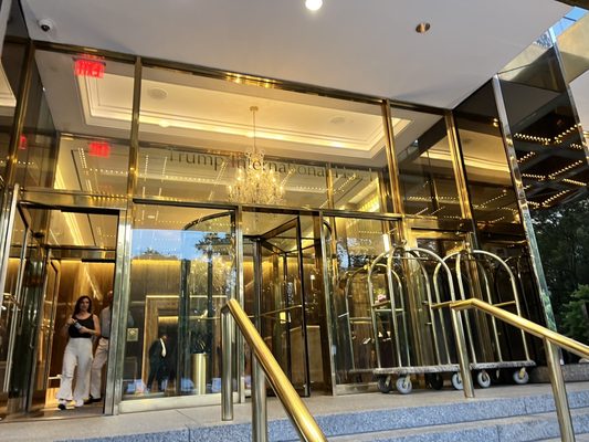 Trump International Hotel & Tower New York by null
