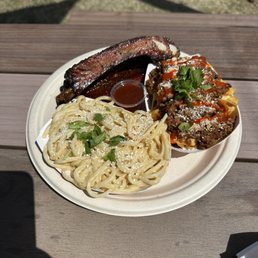 Ribs, Queso Y Noodles, frito pie