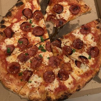 Decasa - Pepperoni pizza - Pizza Near Me - Midland, Texas