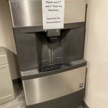 Hampton Inn Flemington - Broken ice machine - Hotels Near Me - Flemington, New Jersey Hampton Inn Flemington - Broken ice machine - Hotels Near Me - Flemington, New Jersey