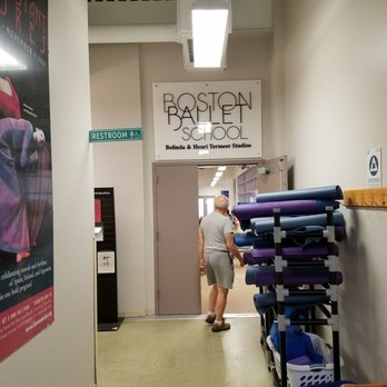 Lynch/Van Otterloo YMCA - Not what I was expecting to find inside the gym and what is he doing? - Gyms Near Me - Marblehead, Massachusetts