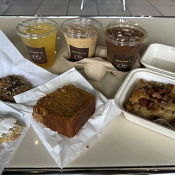 Easy Does It - Passion fruit tonic expresso, Mia mor latte, sweet rice oolong ice tea. From clovery (pop up in store) bakery - Coffee & Tea Near Me - San Diego, California Easy Does It - Passion fruit tonic expresso, Mia mor latte, sweet rice oolong ice tea. From clovery (pop up in store) bakery - Coffee & Tea Near Me - San Diego, California