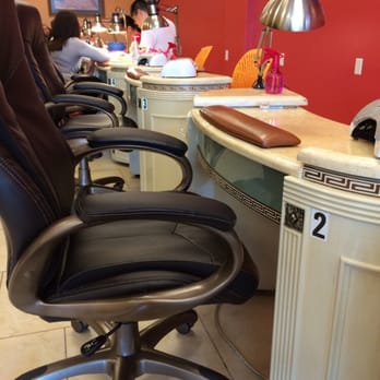 At Nail And Spa - Manicure stations - Nail Salons Near Me - Madison, Wisconsin