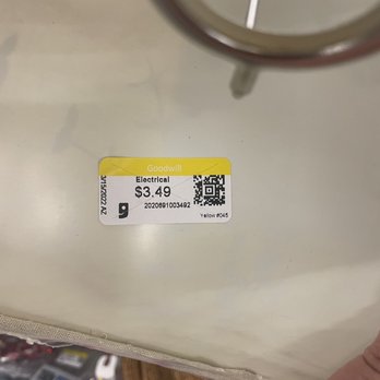 Goodwill - Extra small and broken shade - Thrift Stores Near Me - Queen Creek, Arizona