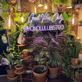 Honolulu Bistro - Hawaiian Near Me - Honolulu, Hawaii
