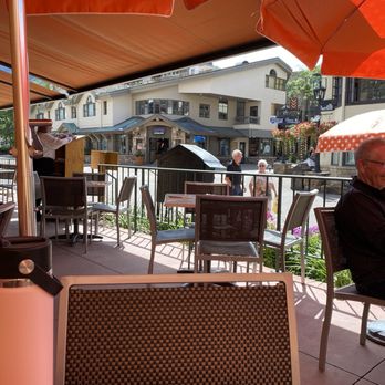 Pepi's Bar & Restaurant - Bars Near Me - Vail, Colorado