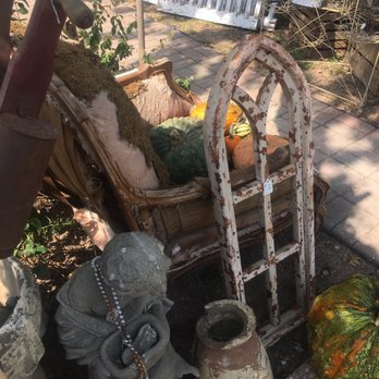 Sisters Garden - Antiques Near Me - Kalona, Iowa Sisters Garden - Antiques Near Me - Kalona, Iowa