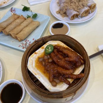 New Mandarin Seafood Restaurant - Dim Sum Near Me - Vancouver, British Columbia