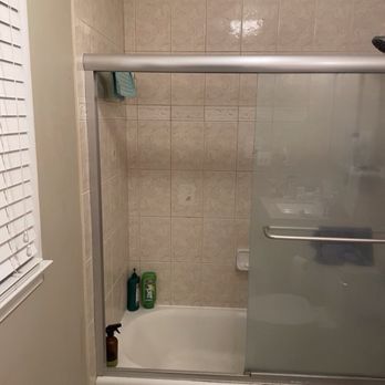 Versa Tile and Marble Group - Bathroom 1 before. - Flooring Near Me - Gambrills, Maryland