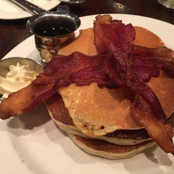 The Griswold Inn - Fluffy light pancakes and bacon - Hotels Near Me - Essex, Connecticut The Griswold Inn - Fluffy light pancakes and bacon - Hotels Near Me - Essex, Connecticut