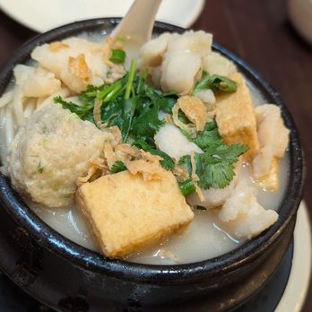 Inshou Cafe - Fish combo rice noodle soup - Chinese Near Me - San Mateo, California