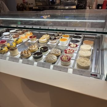 Cremosi - Pastry options - Ice Cream & Frozen Yogurt Near Me - Porto, 13 Cremosi - Pastry options - Ice Cream & Frozen Yogurt Near Me - Porto, 13