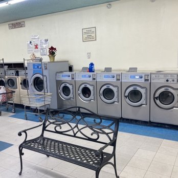 Speed Wash - Washers - Laundromat Near Me - Tujunga, California