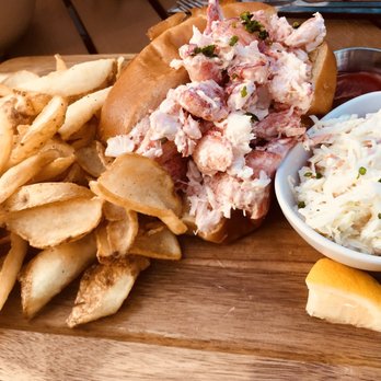 Cheever Tavern - Lobster roll! - New American Near Me - Norwell, Massachusetts