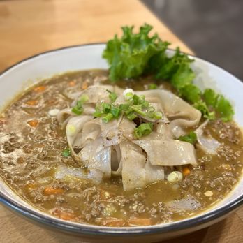 Manaao - Ground Ribeye Beef Gravy Noodles - Thai Near Me - Tustin, California