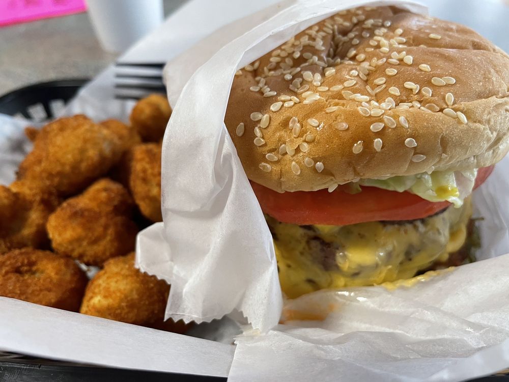 DIXIE GRILL & GROCERY Updated October 2024 44 Photos & 39 Reviews