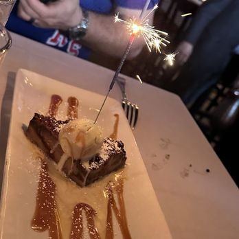 Federal American Grill - Bourbon Bread Pudding - New American Near Me - Oak Ridge North, Texas