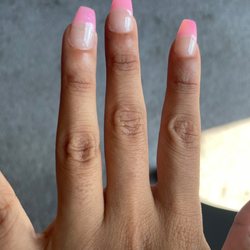 Lee Nails