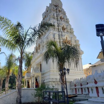 Malibu Hindu Temple - Side view of entrance - Hindu Temples Near Me - Calabasas, California