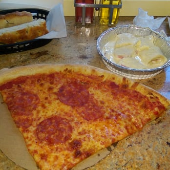 Casa Razdora - Soppressata Pizza & Thursday Special Rosette - Italian Near Me - Boston, Massachusetts Casa Razdora - Soppressata Pizza & Thursday Special Rosette - Italian Near Me - Boston, Massachusetts