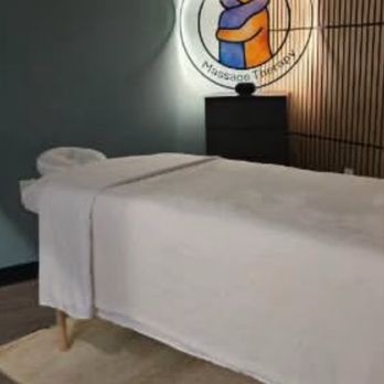 Hugging Souls Massage Therapy - Massage room - Massage Near Me - Holly Springs, North Carolina Hugging Souls Massage Therapy - Massage room - Massage Near Me - Holly Springs, North Carolina
