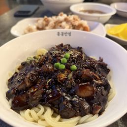 Jjajangmyeon (Noodles in blackbean sauce)