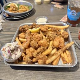 Fried shrimp and oyster basket.