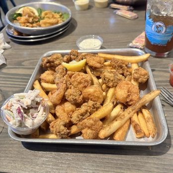 Shuckin' Shack Oyster Bar - Fried shrimp and oyster basket. - Seafood Near Me - Rocky Mount, North Carolina