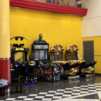 AMC NEW BRUNSWICK 18 - Updated July 2024 - 159 Photos & 207 Reviews