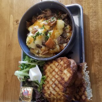 Long Nine Junction - New American Near Me - Springfield, Illinois