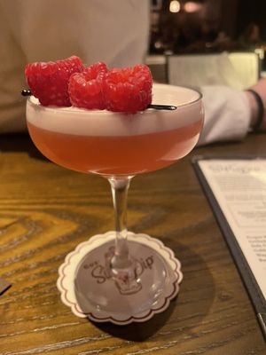 Gus' Sip & Dip by null