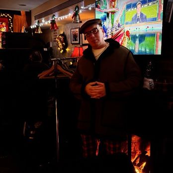 Bloom's Tavern - Vibes - Pubs Near Me - New York, New York