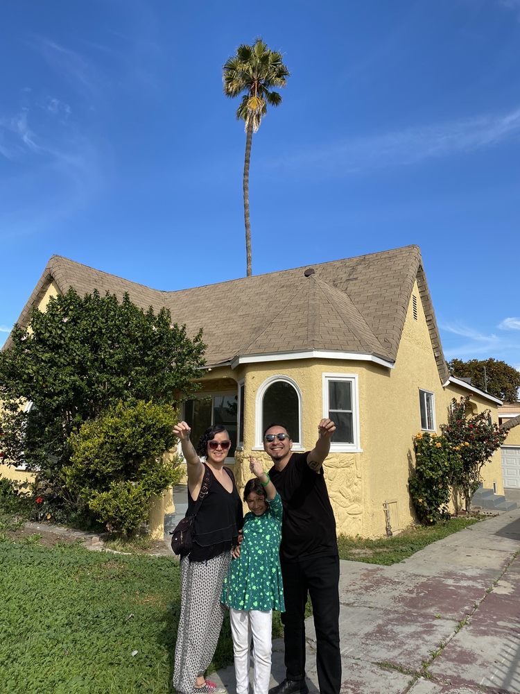 Slide of Calhoun Roofing Company