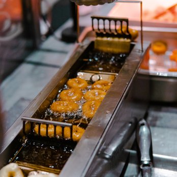 Sensational Treats - Hot & fresh mini donuts made right in front of your guests - Caterers Near Me Sensational Treats - Hot & fresh mini donuts made right in front of your guests - Caterers Near Me