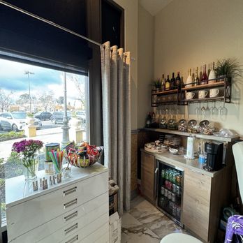 Nail Palace - Self serve bar with complimentary snacks and drinks - Nail Salons Near Me - Chula Vista, California Nail Palace - Self serve bar with complimentary snacks and drinks - Nail Salons Near Me - Chula Vista, California