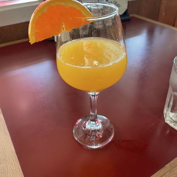Redwood Cafe - Mimosa - New American Near Me - Cambria, California