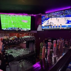 Stealey’s Tavern - Bar