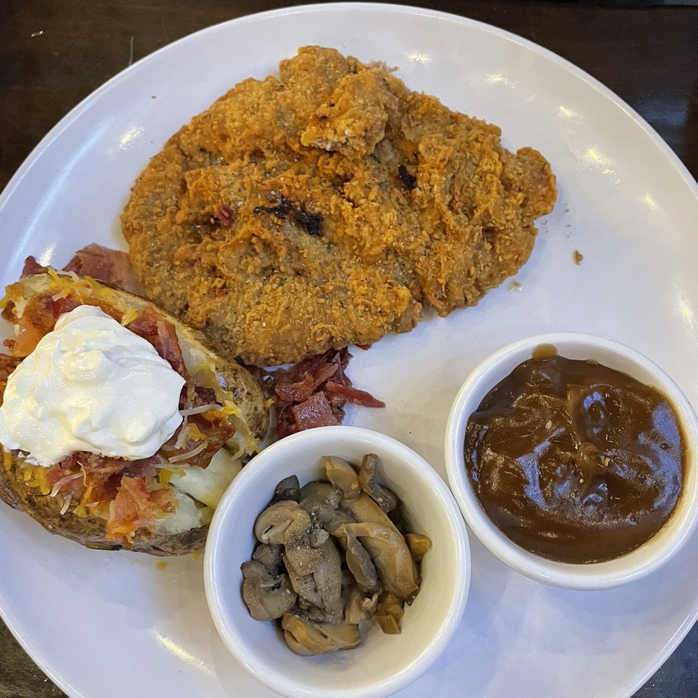 Driftwood - Country fried steak - New American Near Me - Ogallala, Nebraska Driftwood - Country fried steak - New American Near Me - Ogallala, Nebraska