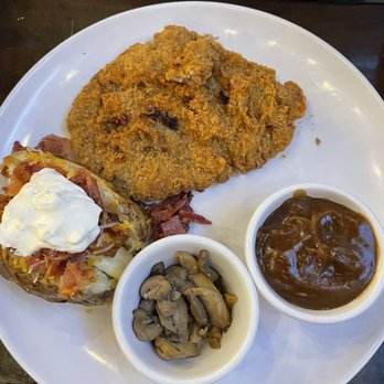 Driftwood - Country fried steak - New American Near Me - Ogallala, Nebraska