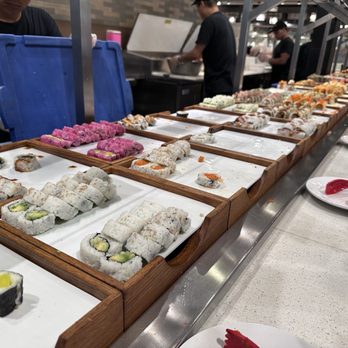 Mizumi - Sushi Bars Near Me - Little Neck, New York