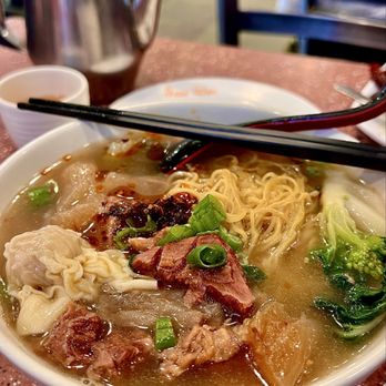 Jade Wok - Beef stew w/ wontons noodle soup - Chinese Near Me - Los Angeles, California