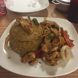 Rincón Criollo - Mofongo con pollo