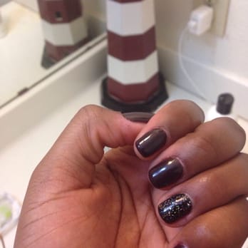 Laurie’s Nails - Nail Salons Near Me - San Antonio, Texas