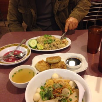 Siam Sunset - This is what my HM boo and I ate last night for our dinner. :) yummy all over! :) - Thai Near Me - Los Angeles, California
