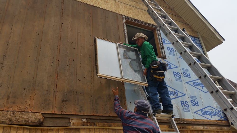 Slide of Calidad Enterprises