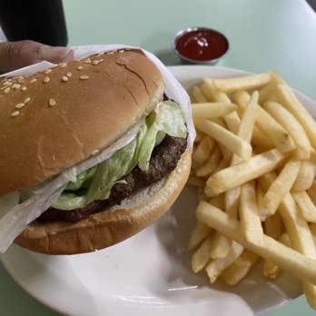 George's 50's Diner - Yummy Burger & Fries - Diners Near Me - Long Beach, California
