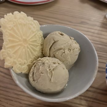 Corzetti - $9 pistachio gelato yummy - Wine Bars Near Me - San Francisco, California