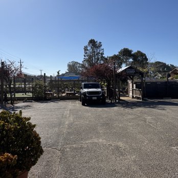 The Barn - Outdoor Seating - Burgers Near Me - Half Moon Bay, California